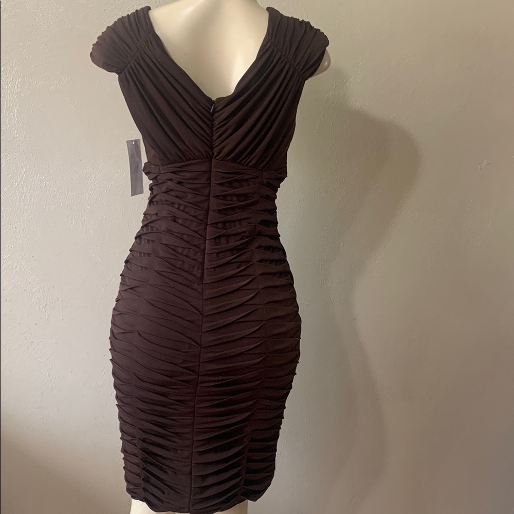 JAX size 4 Stunning Cap-Sleeve Ruched Midi Dress in Brown NWT - Picture 6 of 8